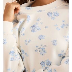 NEW Altar’d State AS Revival Blue Floral Super Soft Sweatshirt Size Small